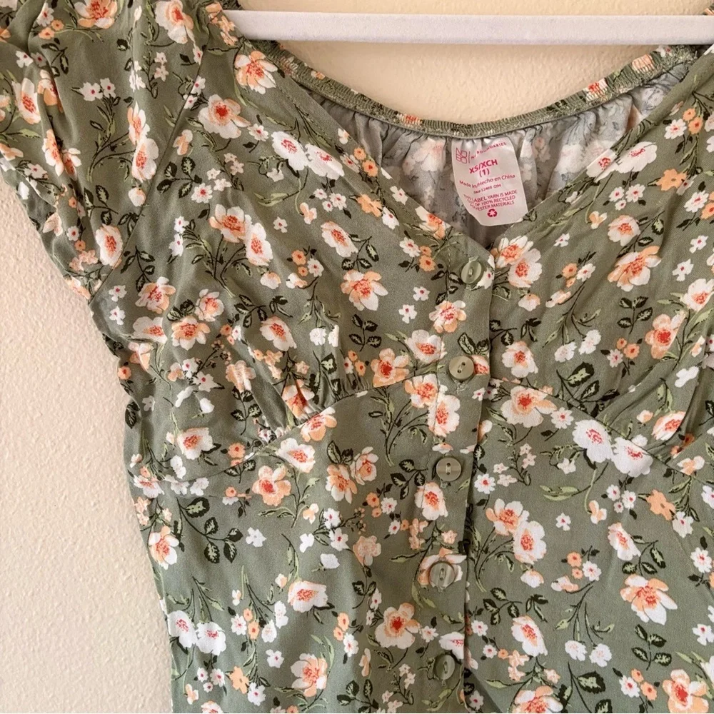 floral button front crop top